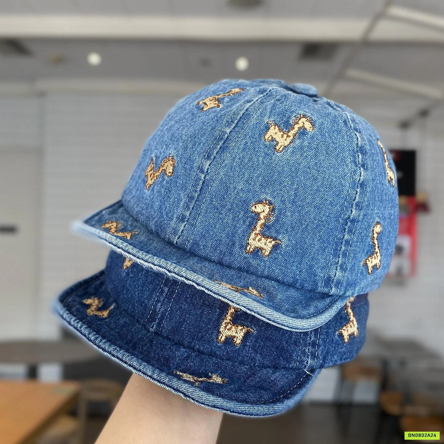 MŨ LƯỠI TRAI JEANS THÊU HƯƠU