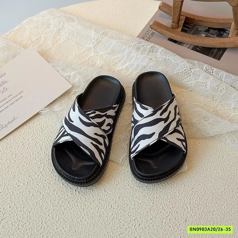 DÉP LÊ QUAI CHÉO HỌA TIẾT VẰN