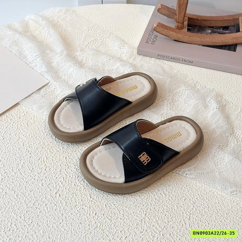 DÉP LÊ QUAI DÁN NGANG