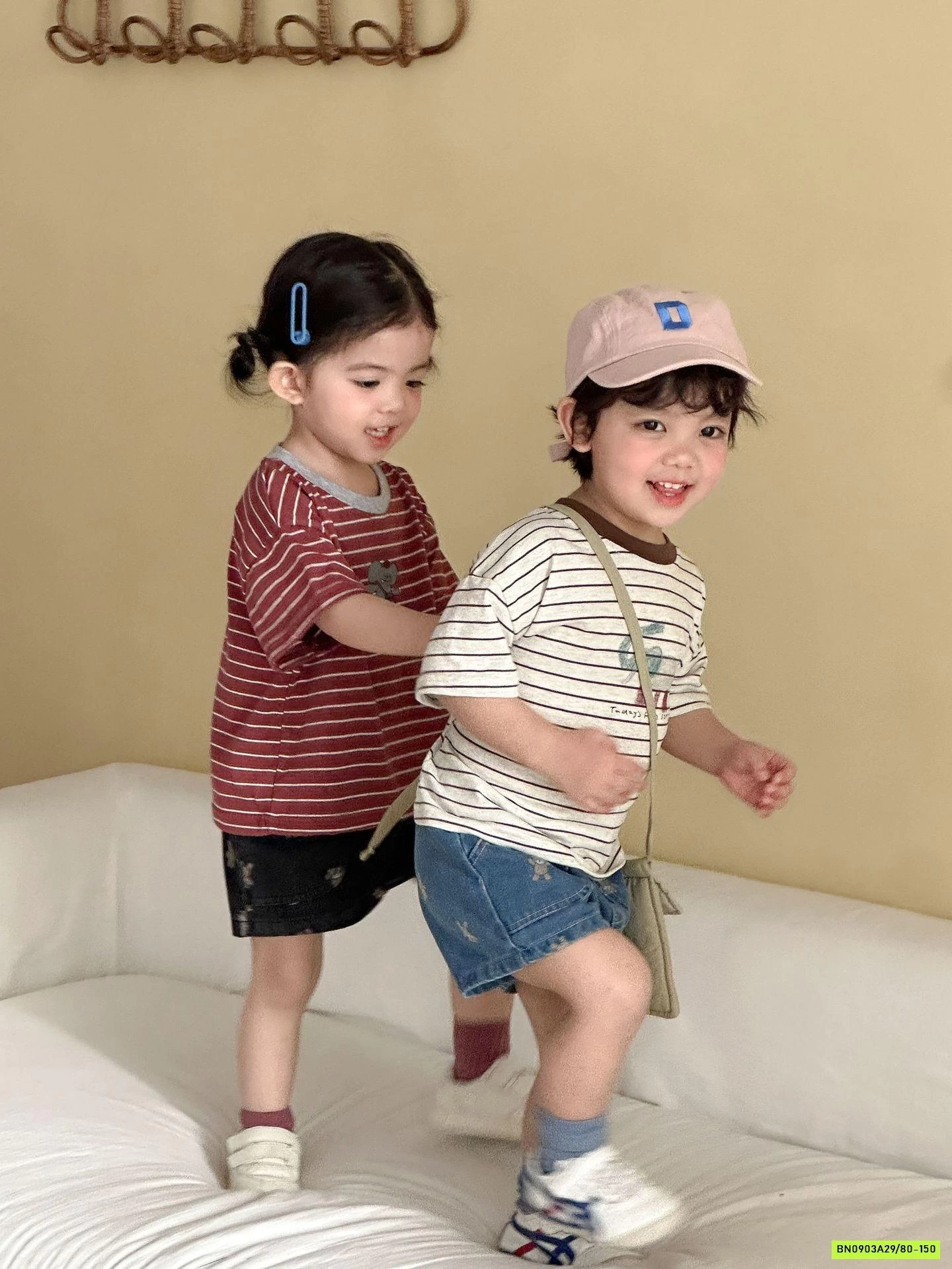 SHORT JEANS THÊU GẤU