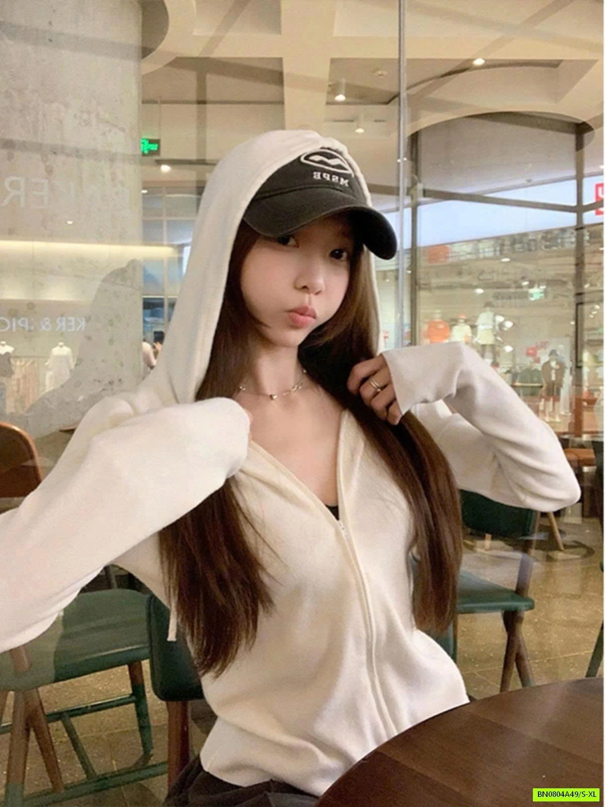 ÁO KHOÁC KHÓA KÉO MOSESQUEEN