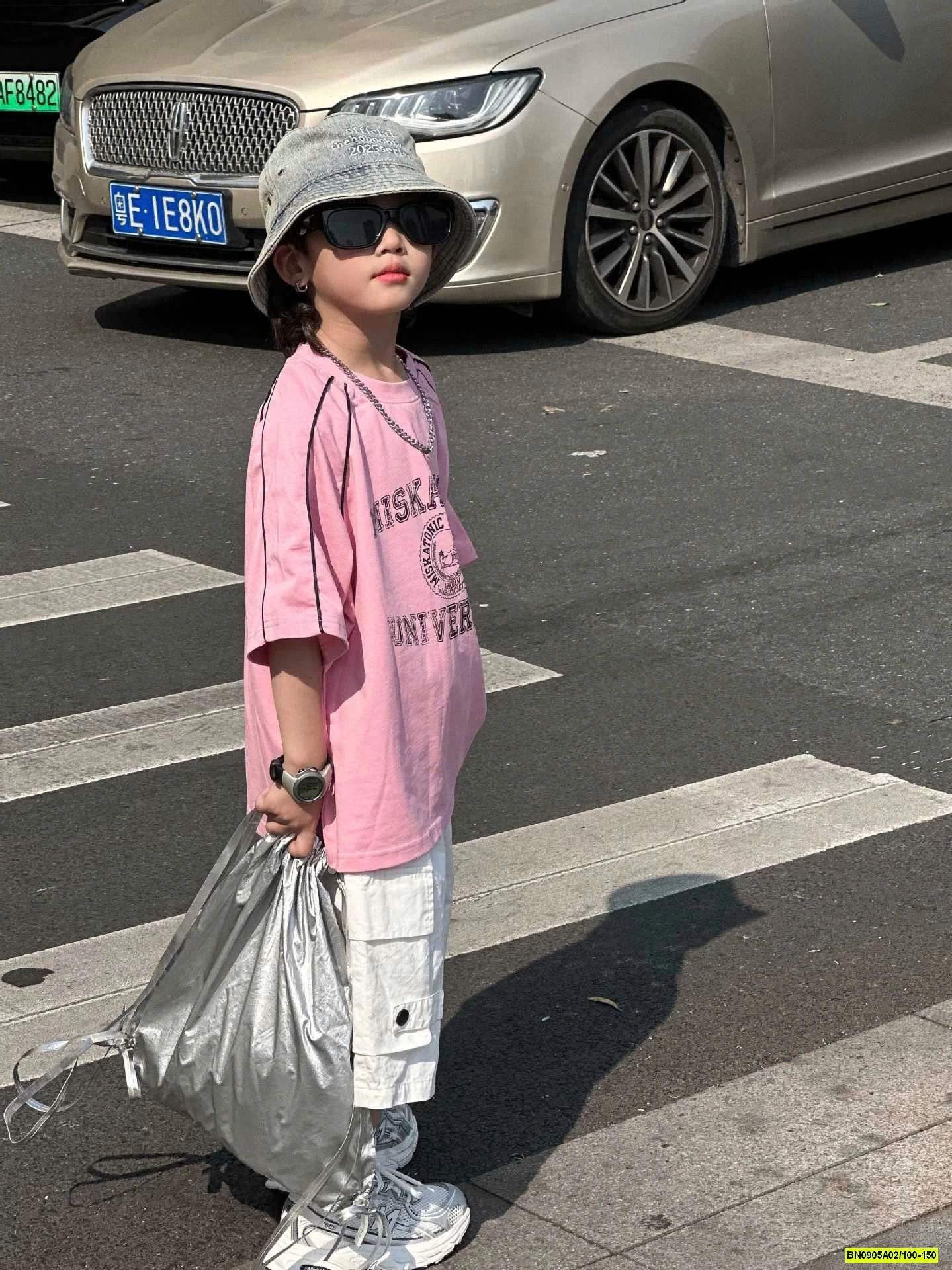 ÁO THUN HỒNG PHỐI VIỀN ĐEN