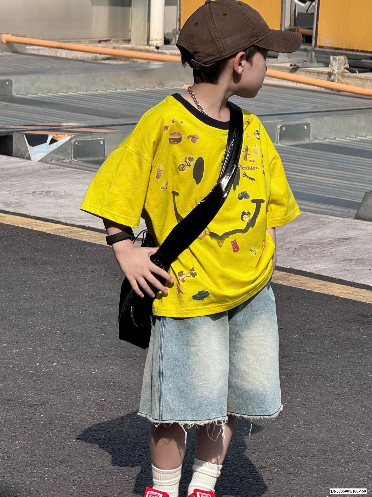 SHORT JEANS GẤU TUA RUA