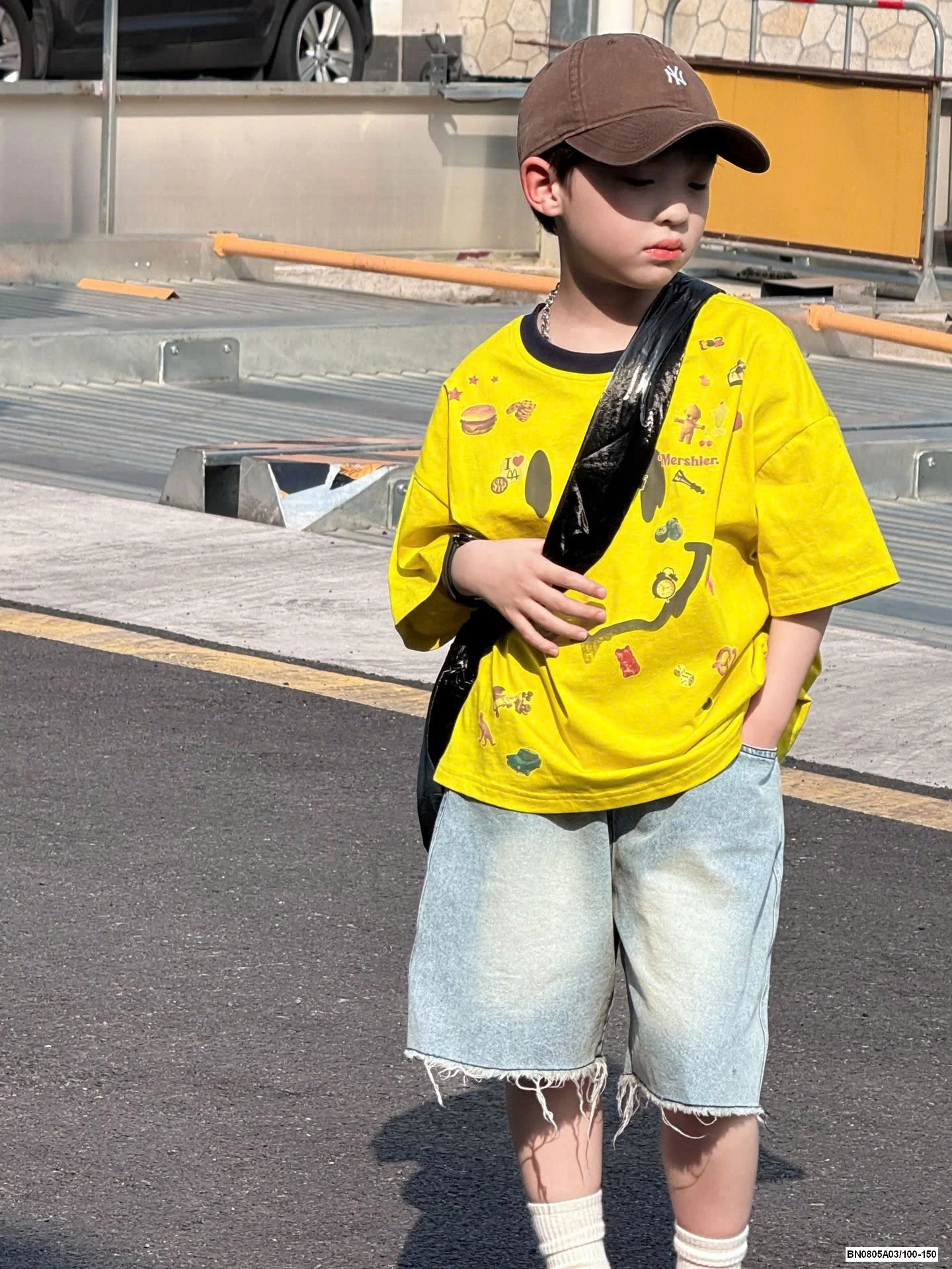 SHORT JEANS GẤU TUA RUA