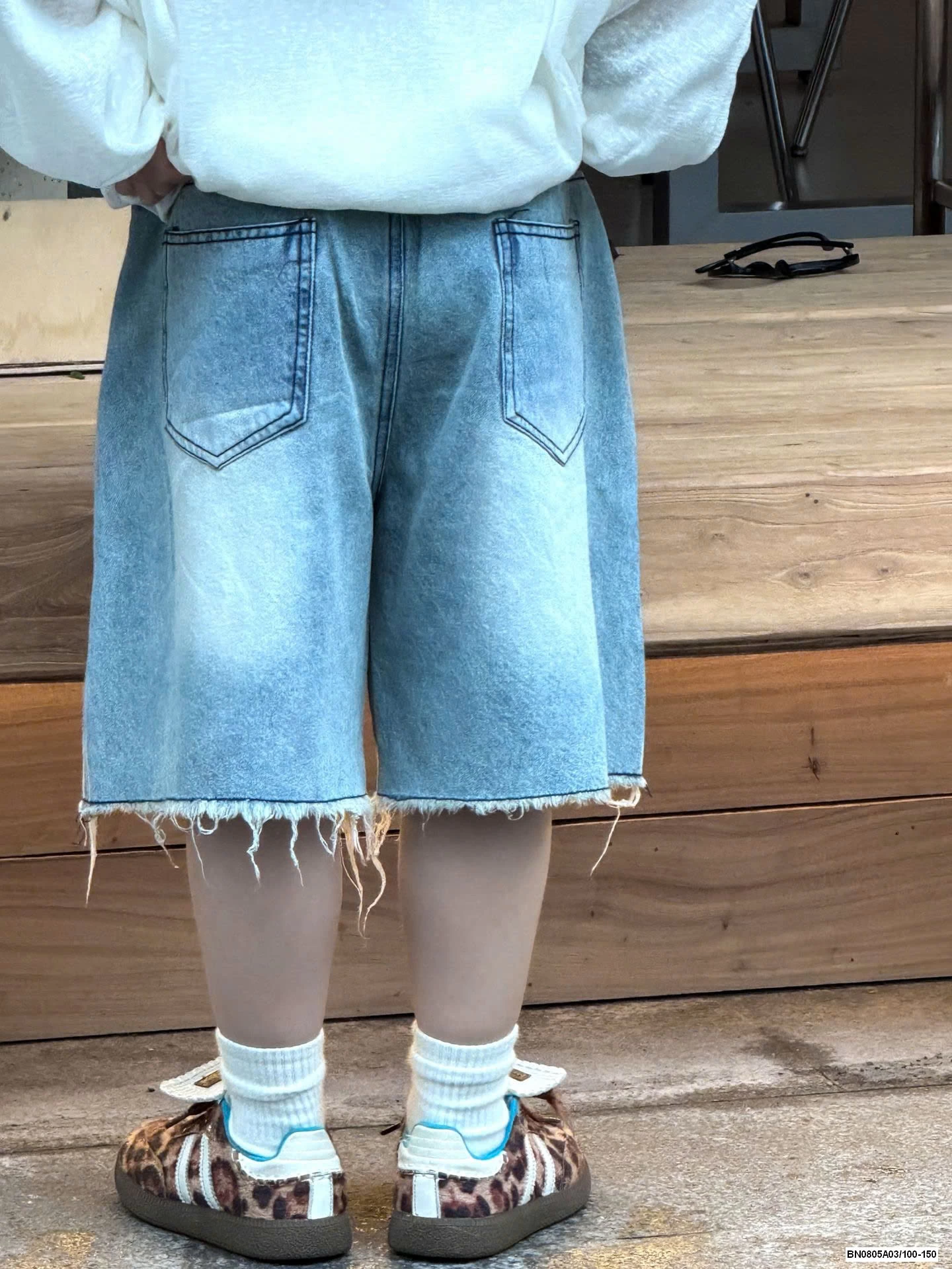 SHORT JEANS GẤU TUA RUA