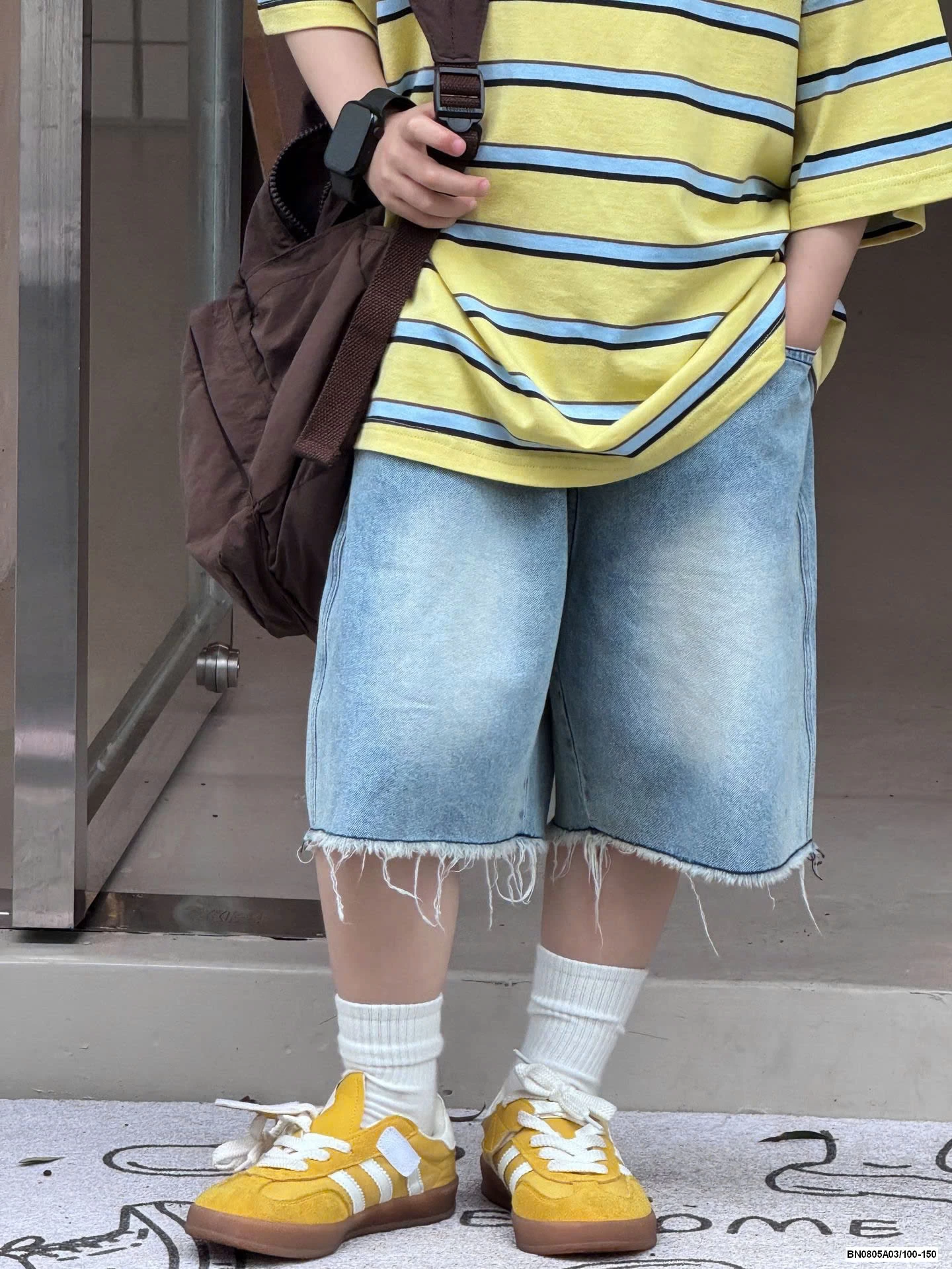 SHORT JEANS GẤU TUA RUA