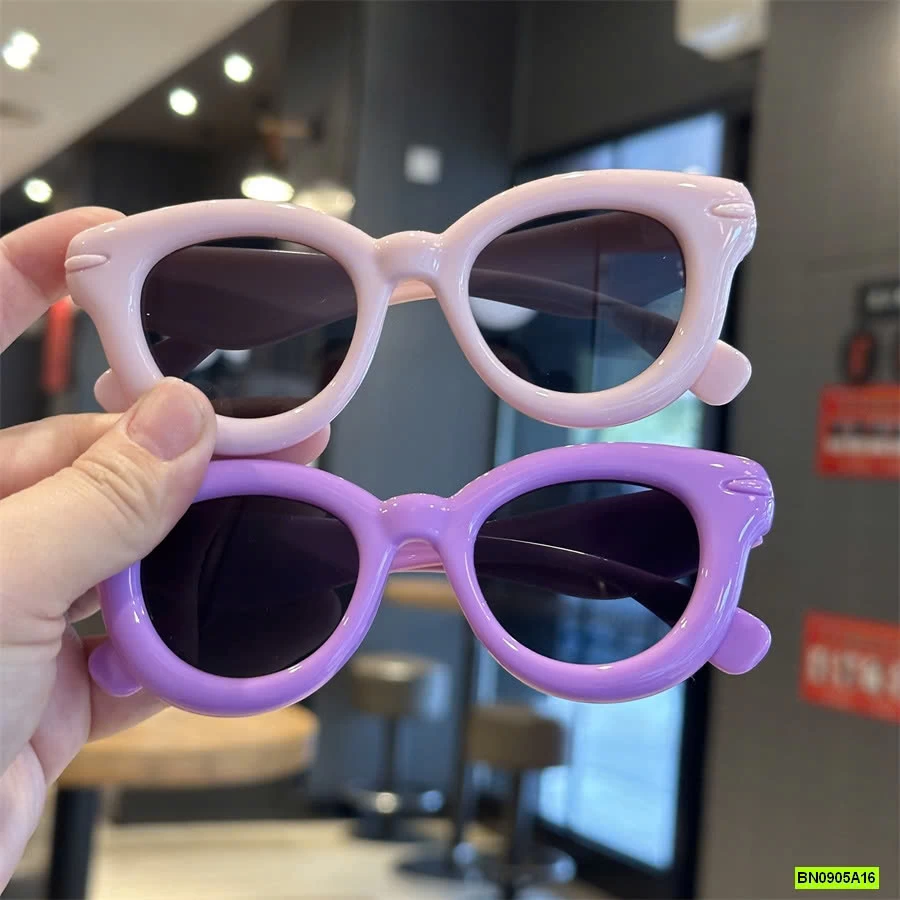 KÍNH RÂM VIỀN TO