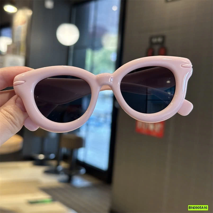 KÍNH RÂM VIỀN TO