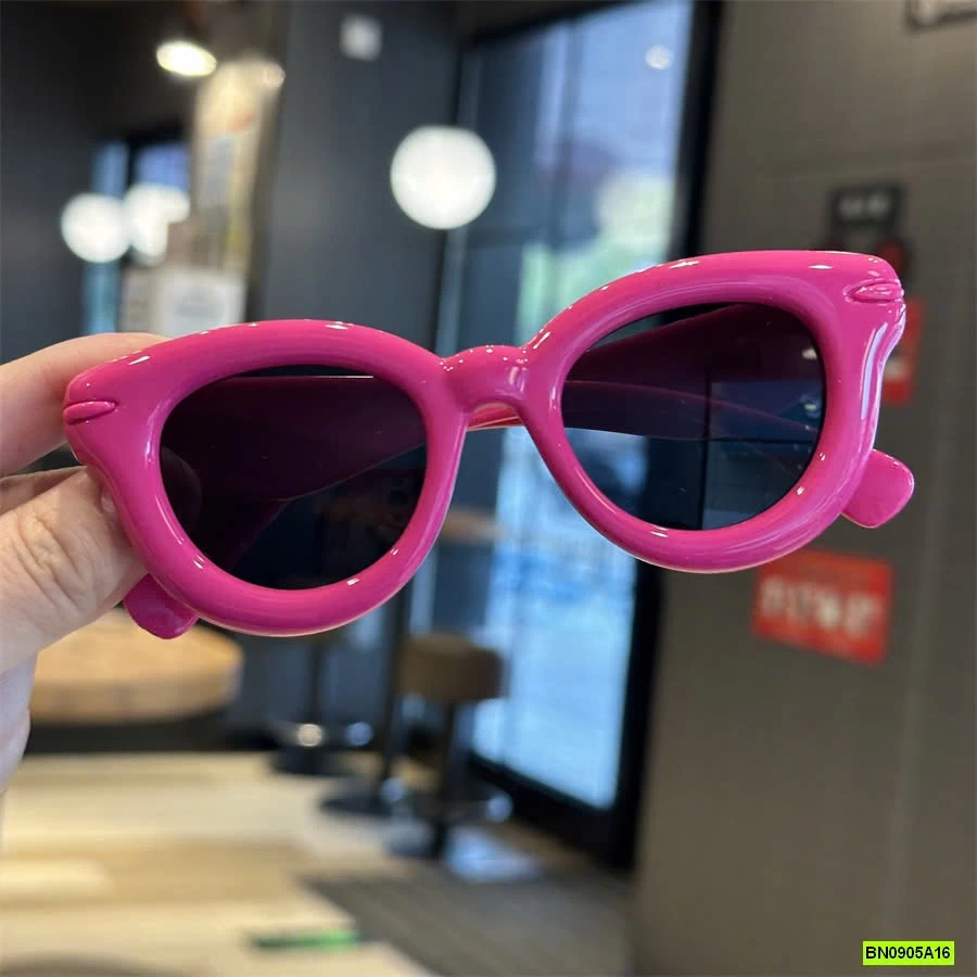 KÍNH RÂM VIỀN TO