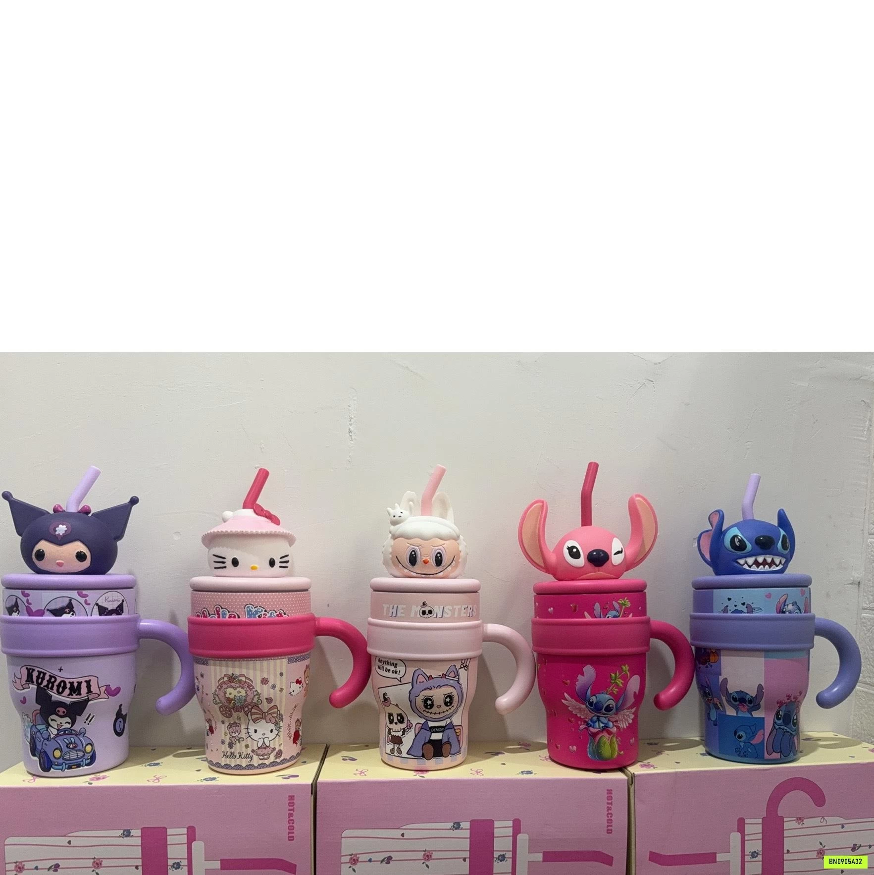 BÌNH NƯỚC SANRIO LABUBU DỄ THƯƠNG
