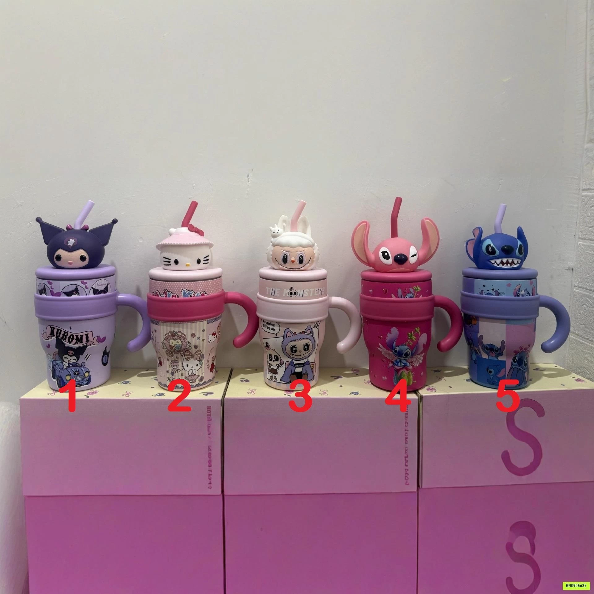 BÌNH NƯỚC SANRIO LABUBU DỄ THƯƠNG
