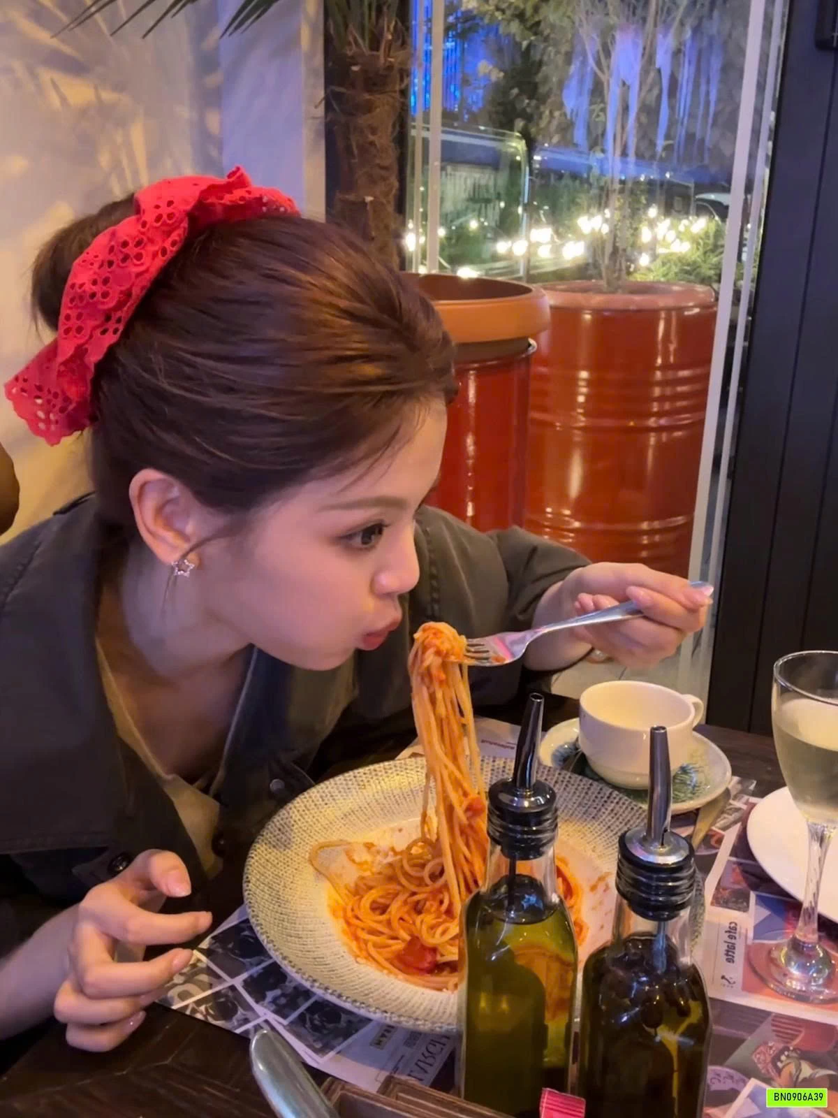 SÉT 3 DÂY BUỘC TÓC REN ĐỎ