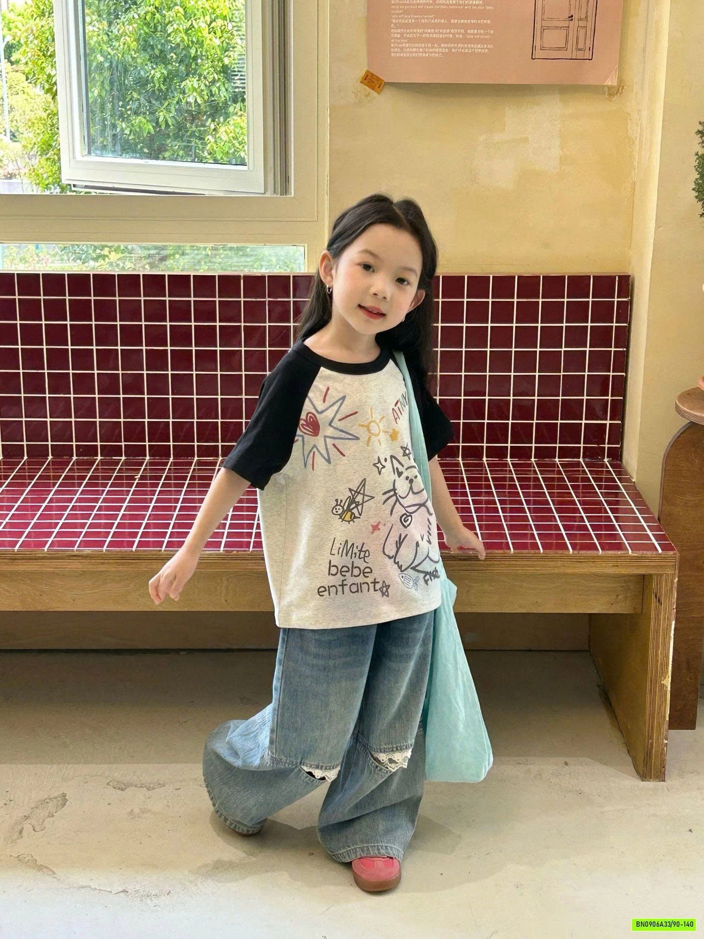 AO HÌNH PHỐI MÀU TAY MIX JEANS SUÔNG