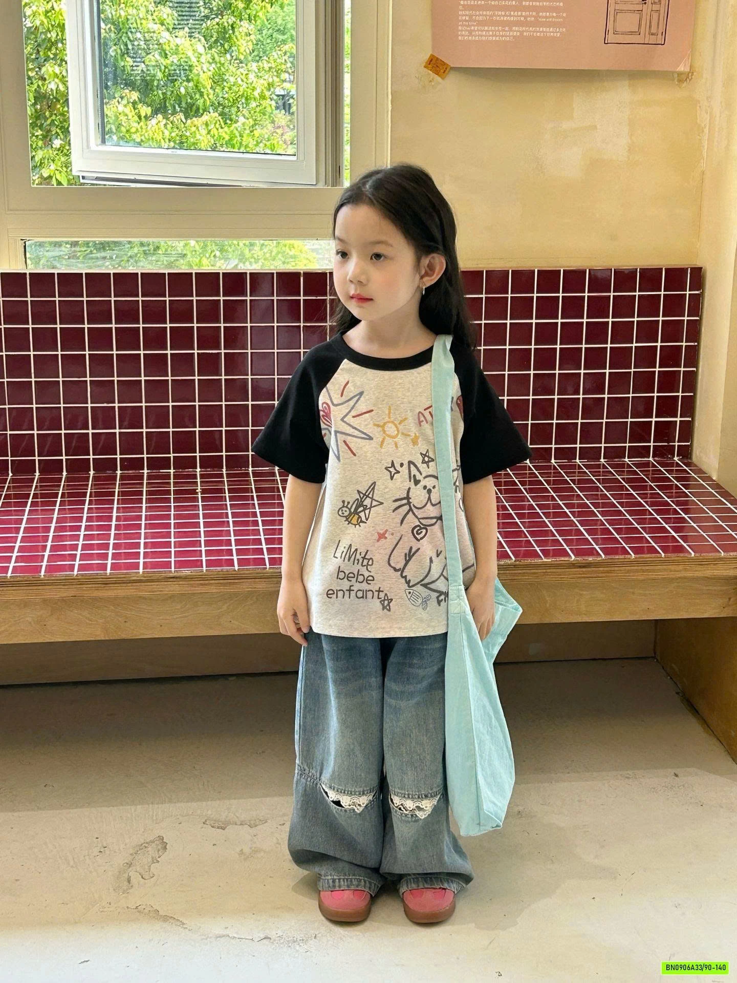 AO HÌNH PHỐI MÀU TAY MIX JEANS SUÔNG