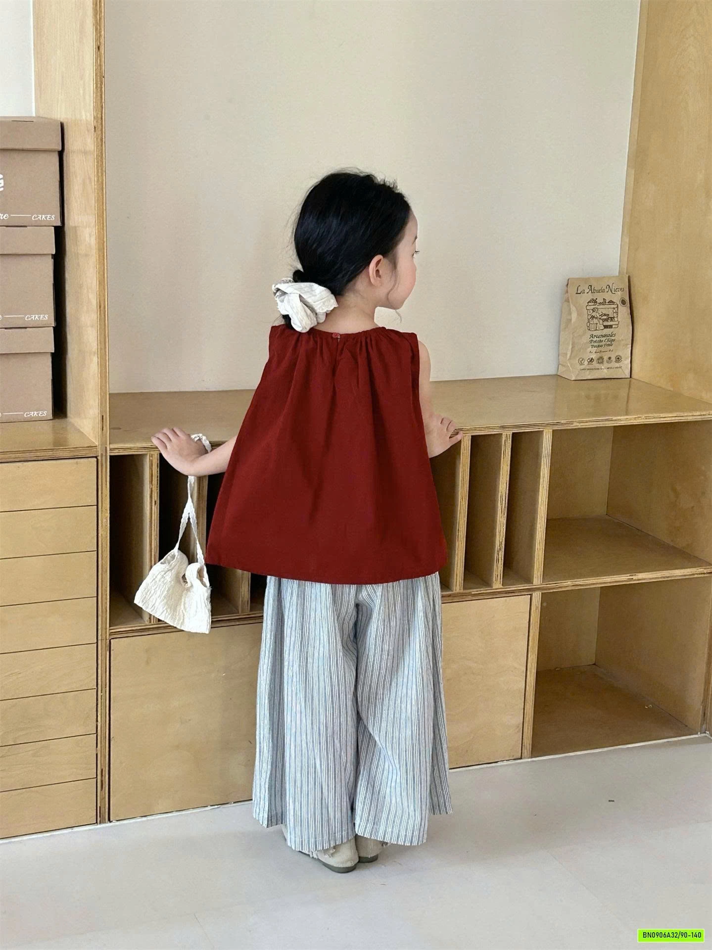 ÁO BBD ĐỎ MIX QUẦN SUÔNG SỌC