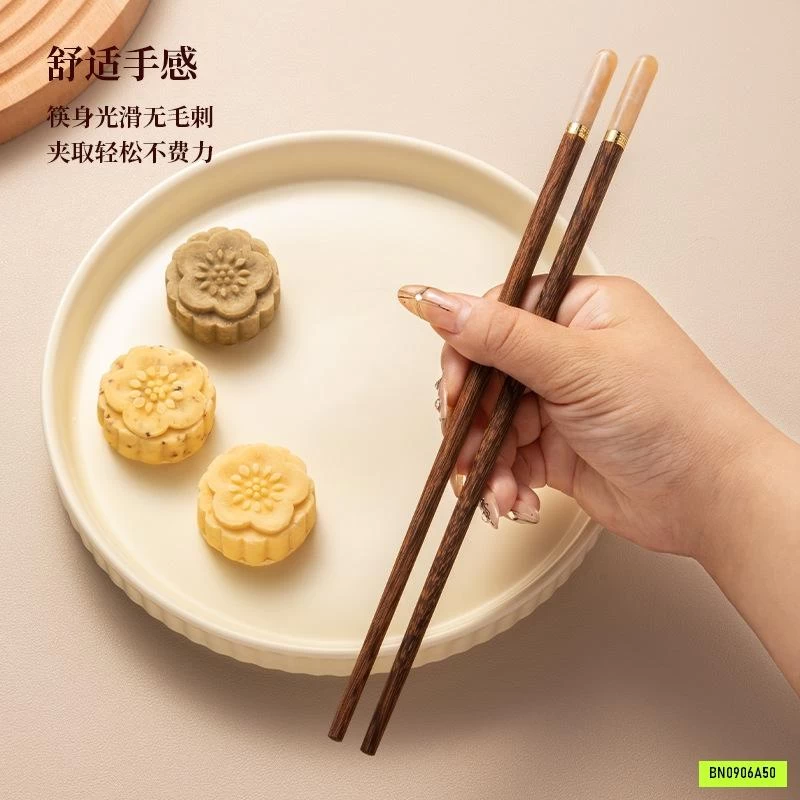 SÉT 5 ĐÔI ĐŨA GỖ ĐÀN HƯƠNG PHỐI NGỌC