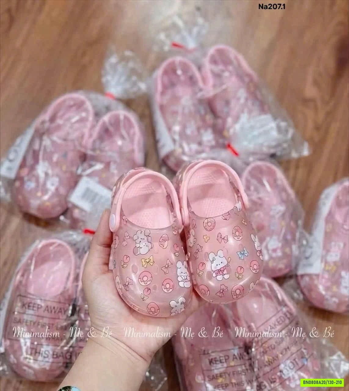 SỤC EVA TRONG SUỐT GẤU KUTE