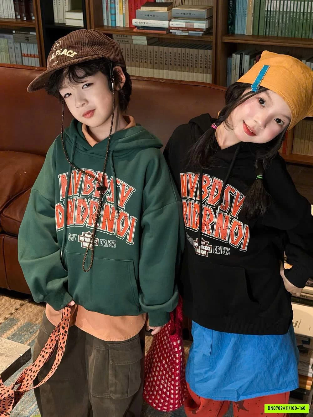 HOODIE TÚI TRƯỚC IN CHỮ KUMAI