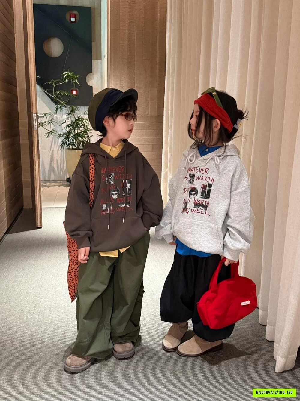 HOODIE NỈ TÚI TRƯỚC IN HÌNH KUMAI
