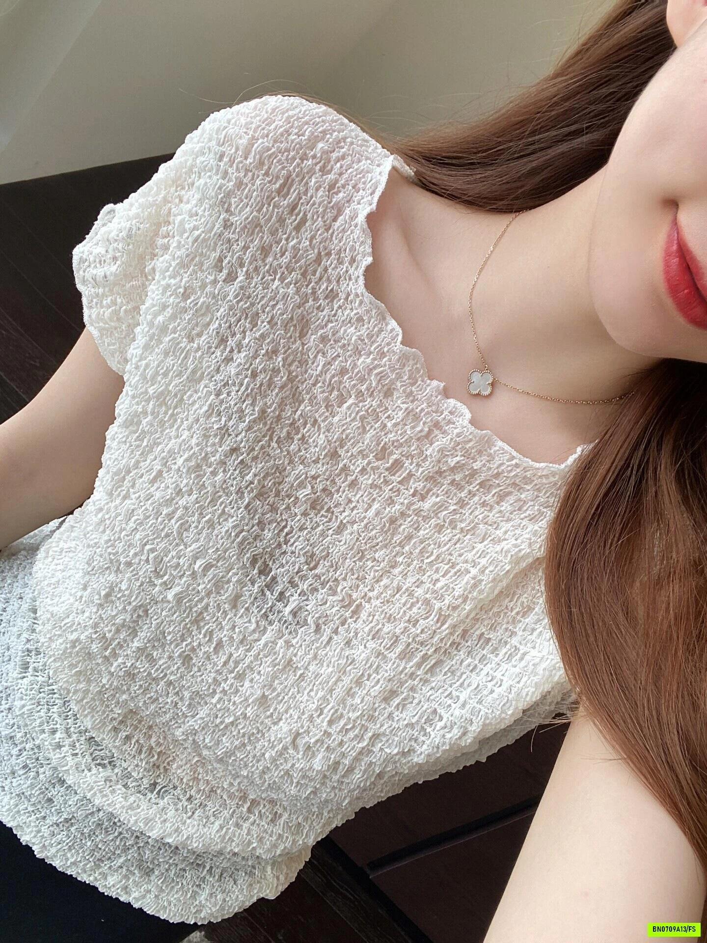 ÁO THUN GIẤY NHÚN CỔ THUYỀN