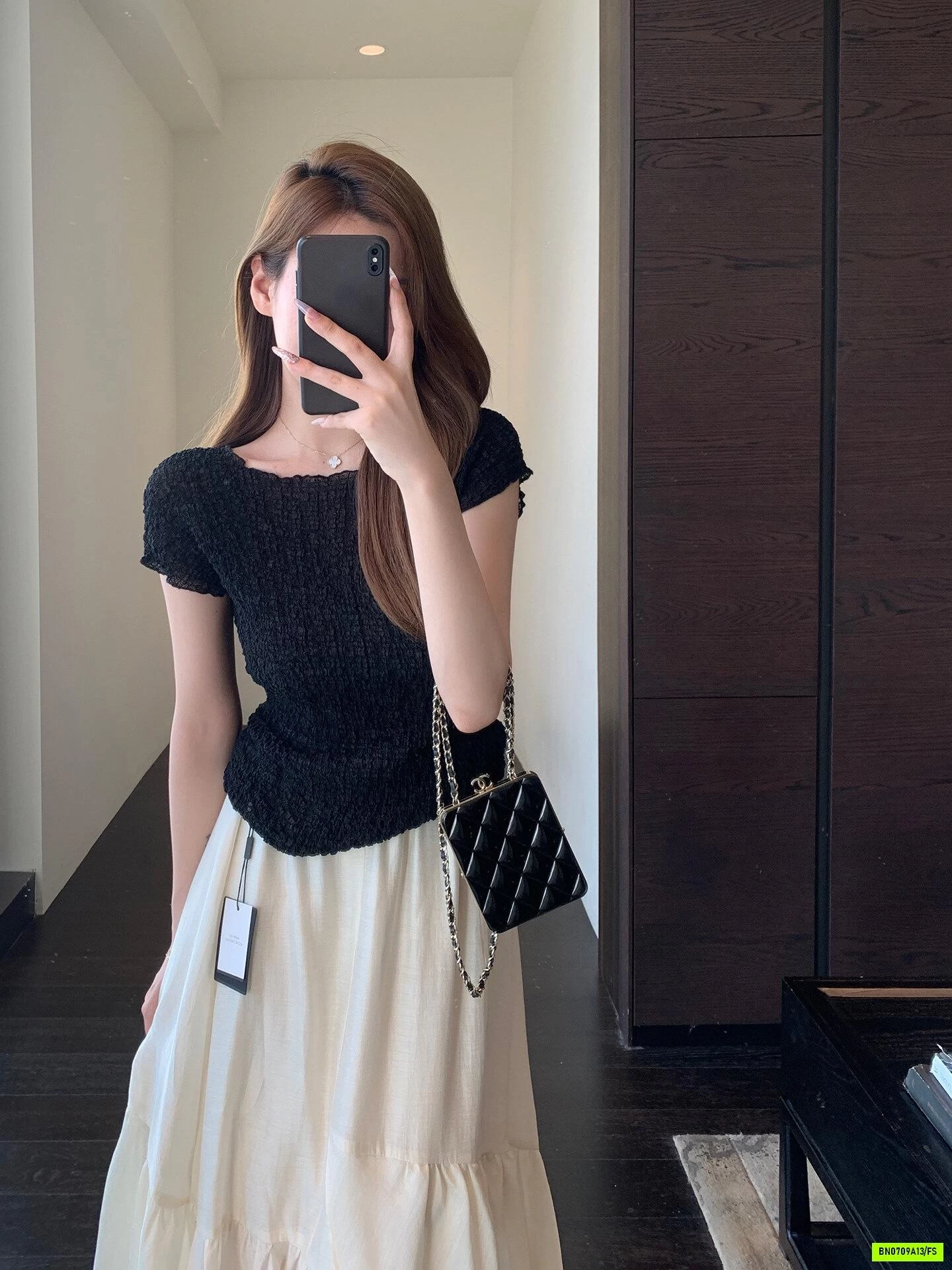 ÁO THUN GIẤY NHÚN CỔ THUYỀN