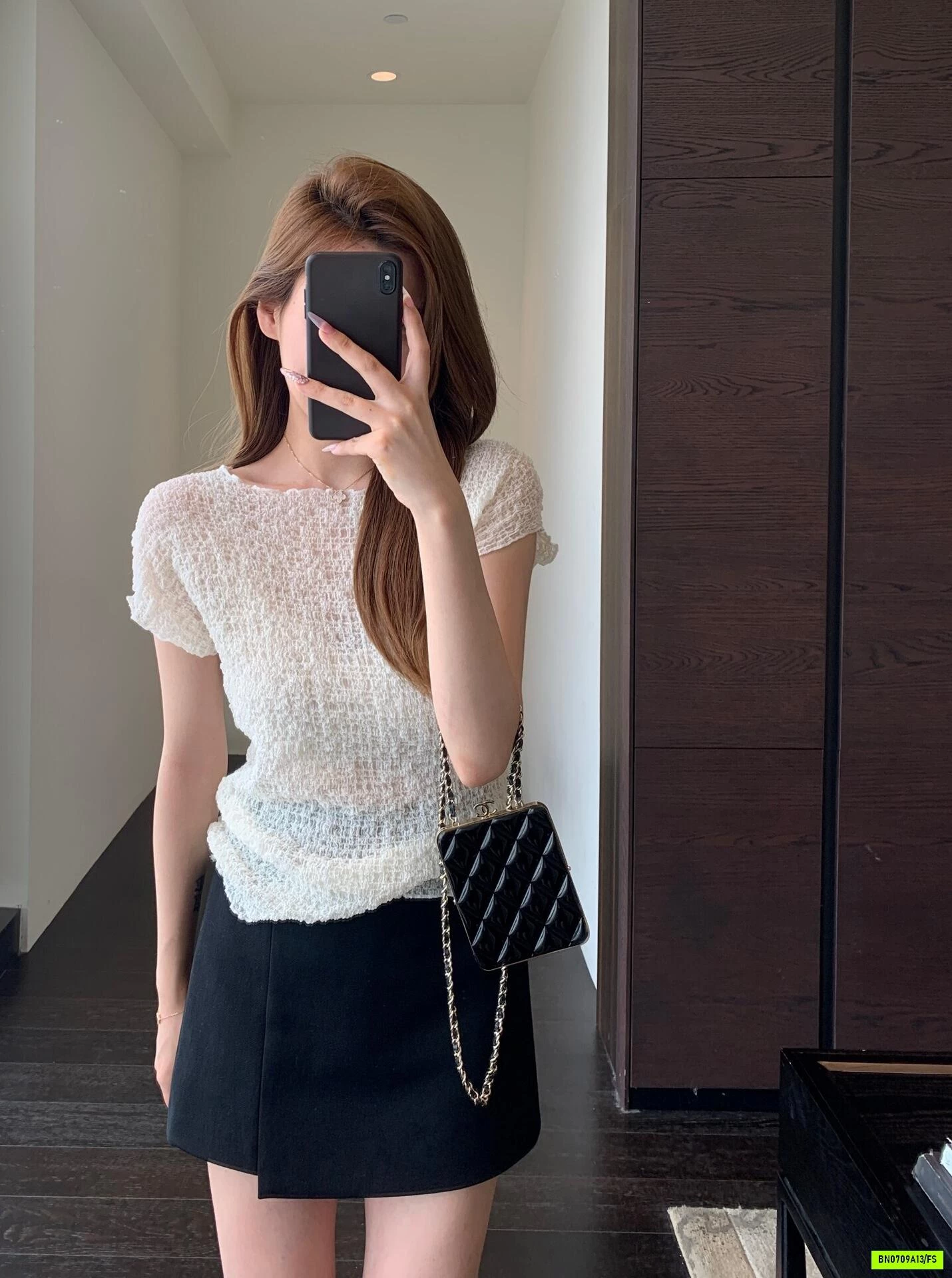 ÁO THUN GIẤY NHÚN CỔ THUYỀN