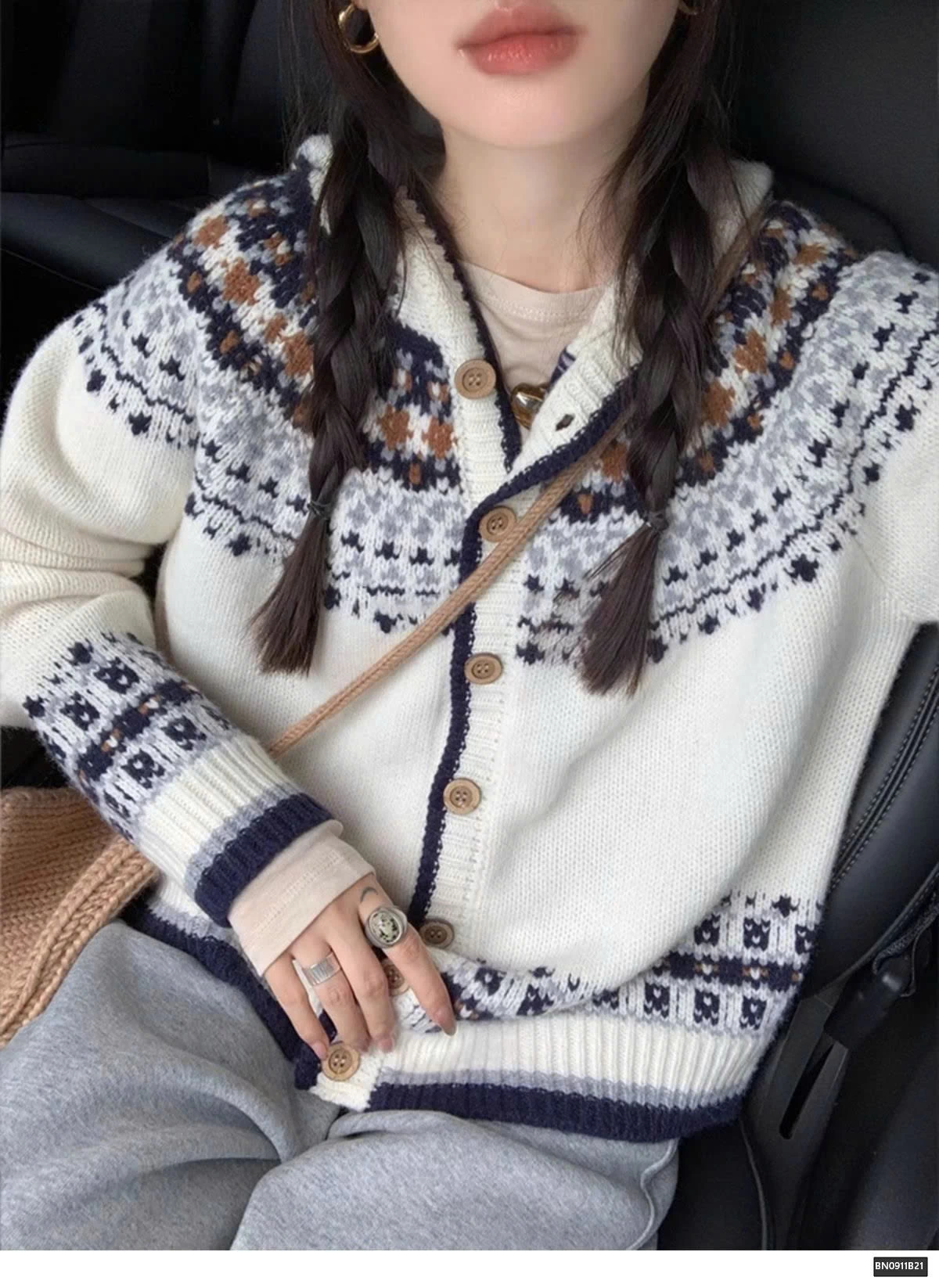 ÁO LEN THỔ CẨM CÓ MŨ