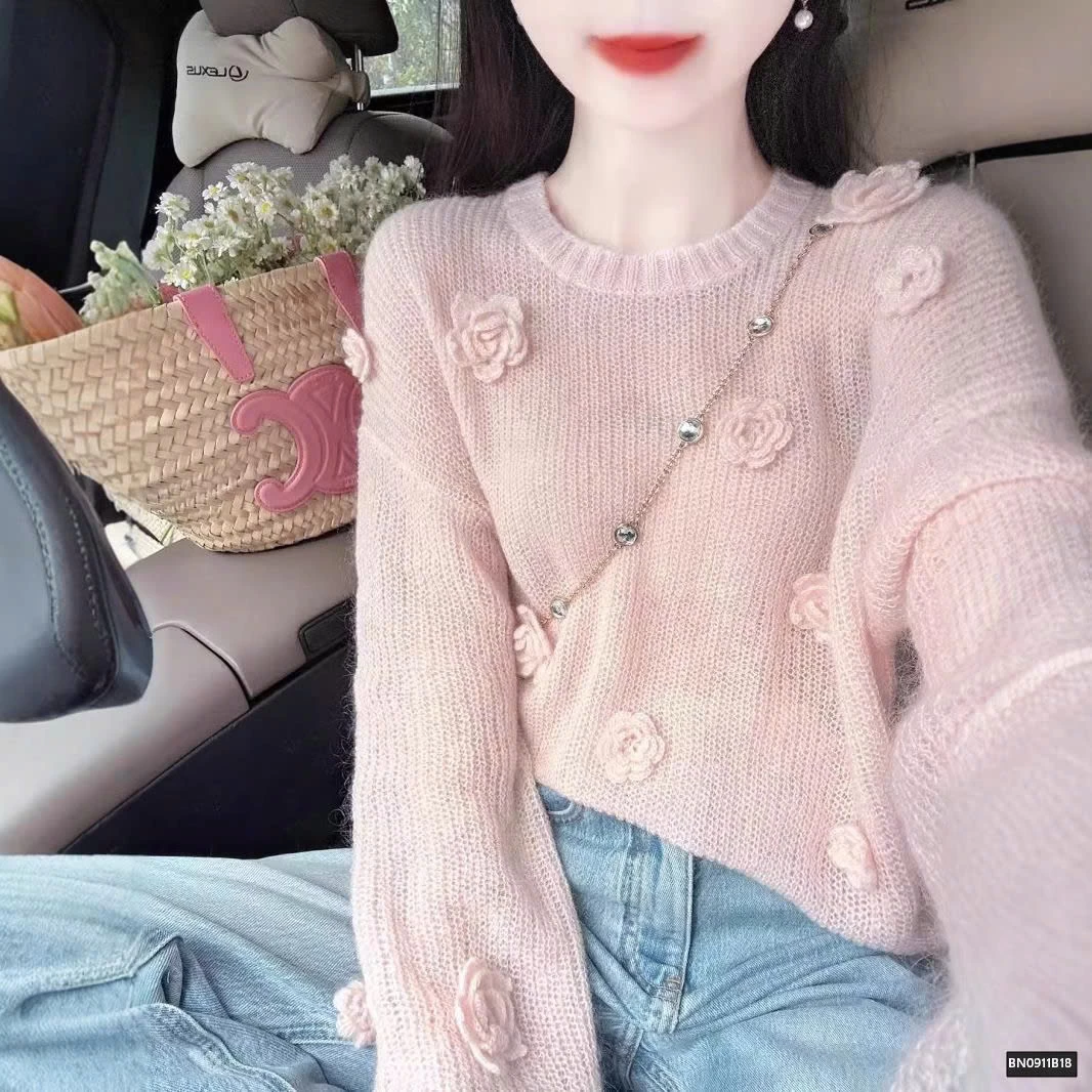 ÁO LEN ĐAN HỒNG GẮN HOA 3D