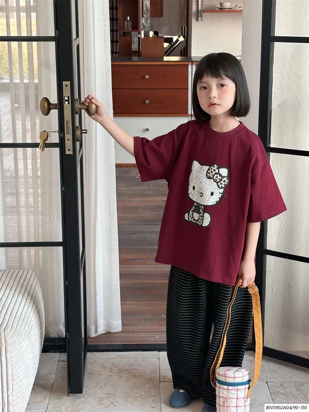 SÉT ÁO KITTY QUẦN SUÔNG KẺ