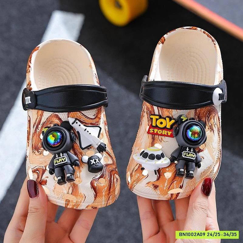 DÉP RỌ LOANG PHI HÀNH GIA