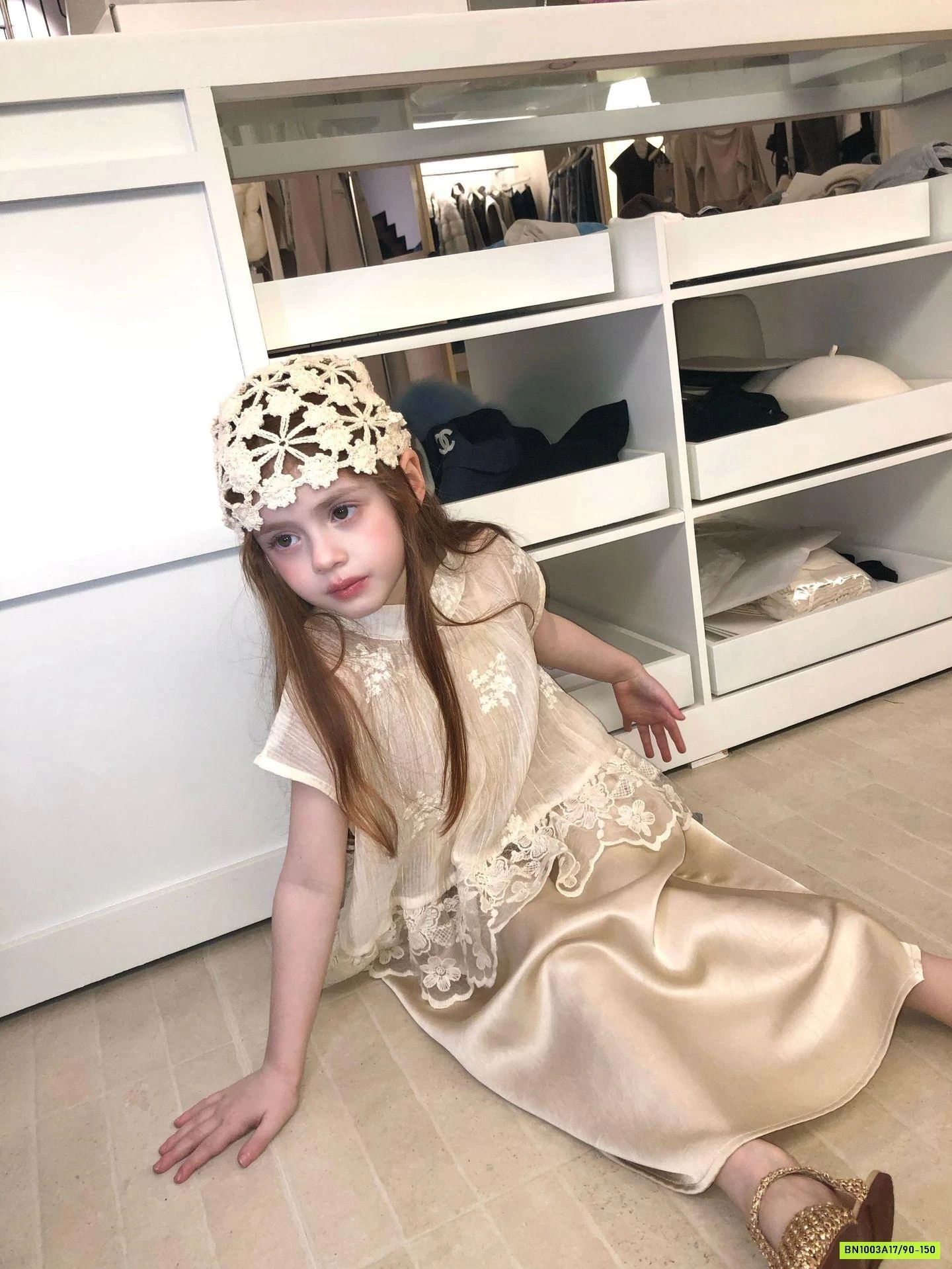 SÉT VÁY LỤA 2 CHI TIẾT