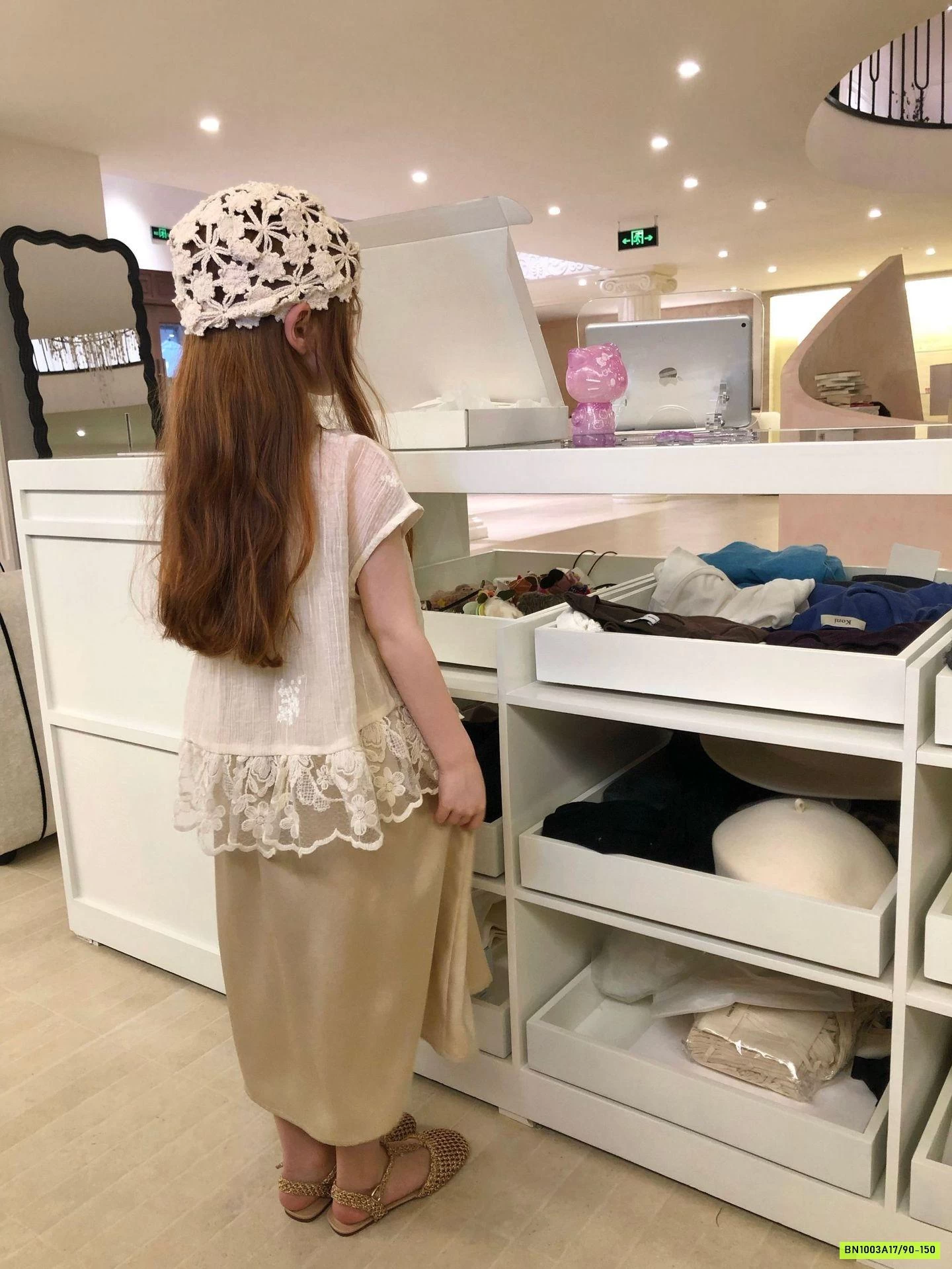 SÉT VÁY LỤA 2 CHI TIẾT