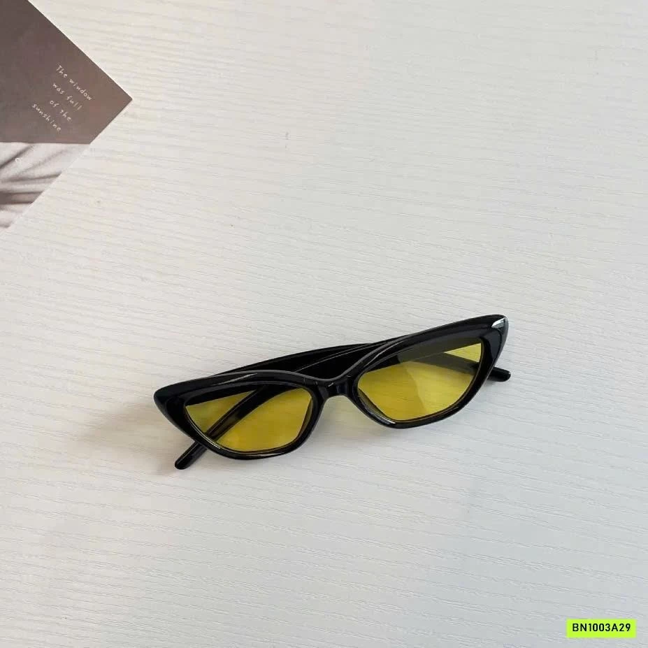 KÍNH RÂM MẮT MÈO