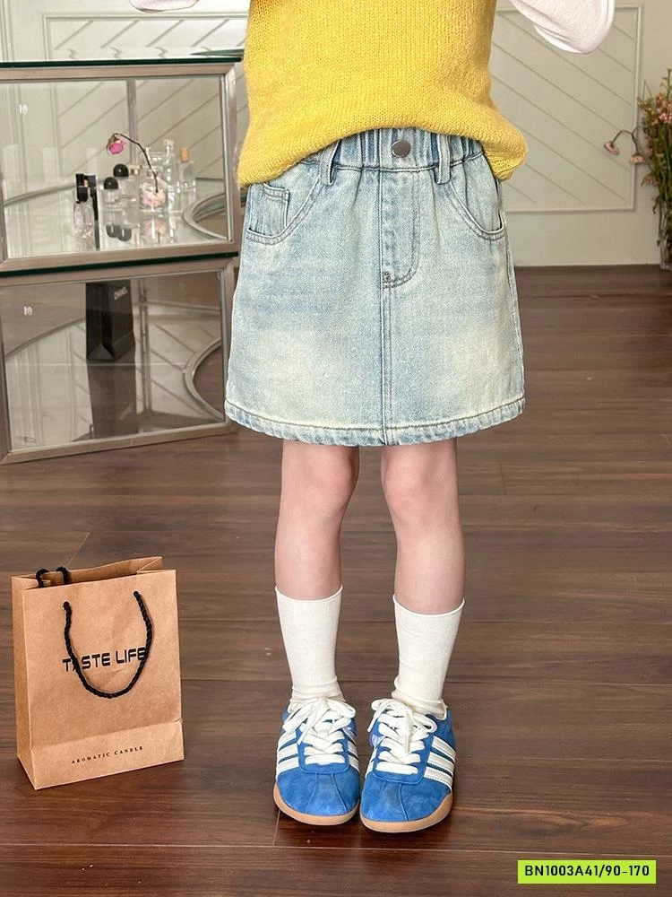 CHÂN VÁY JEANS TÚI SAU 25A040 AMBB