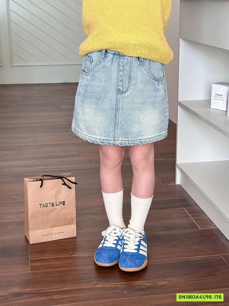 CHÂN VÁY JEANS TÚI SAU 25A040 AMBB