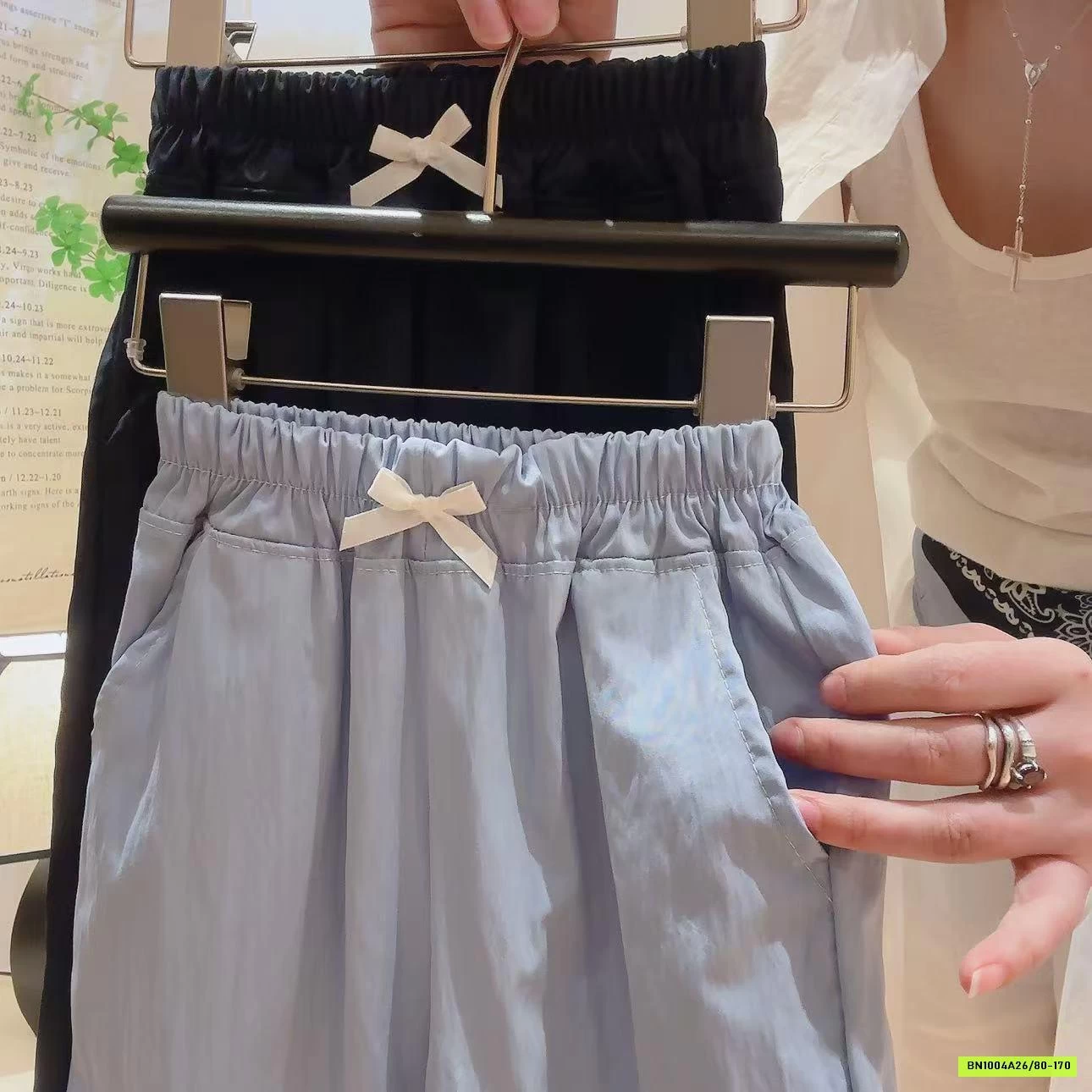 QUẦN GIÓ SUÔNG PHỐI CHÂN REN