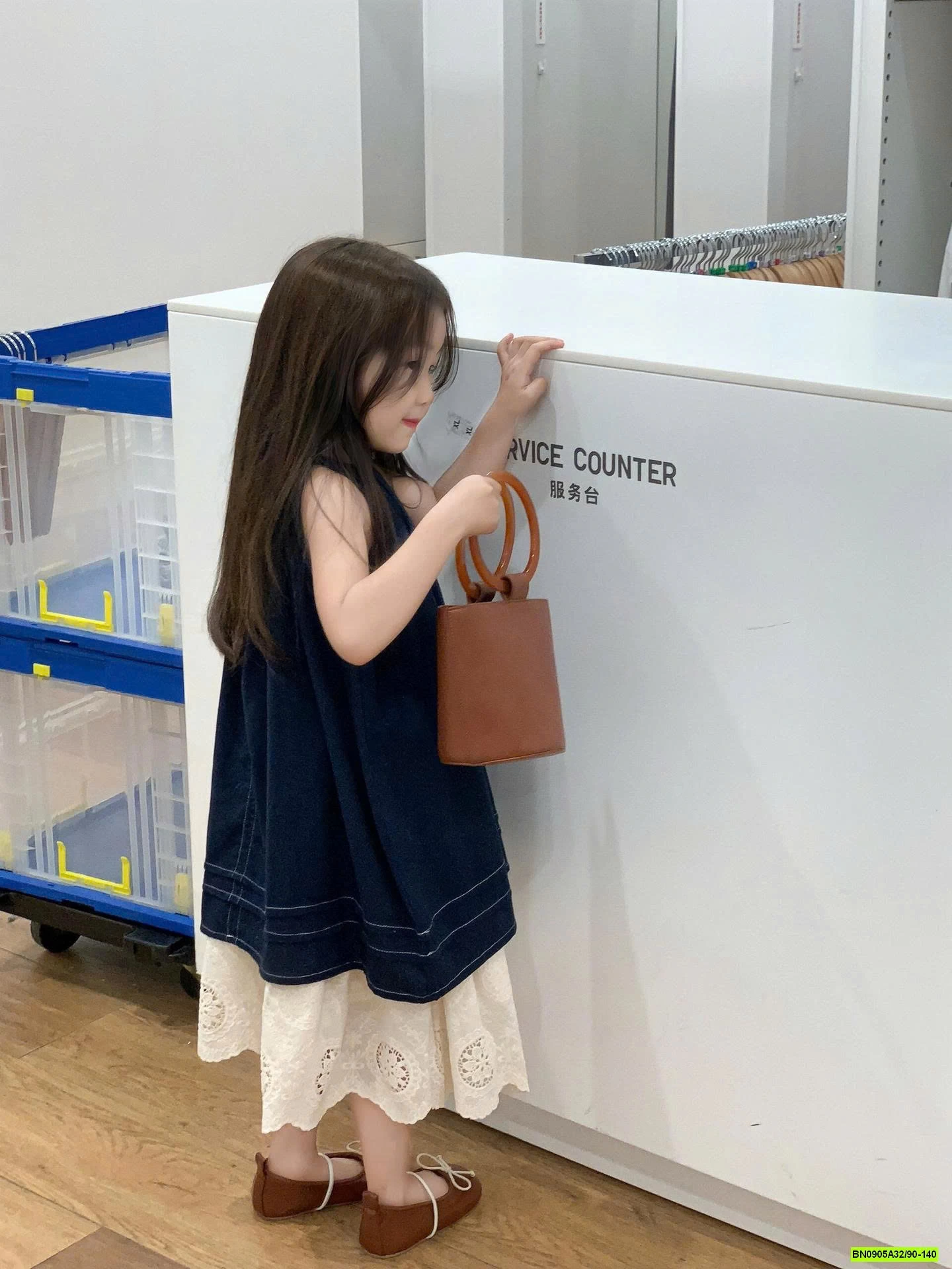 ĐẦM JEANS CỔ YẾM MIX CV REN