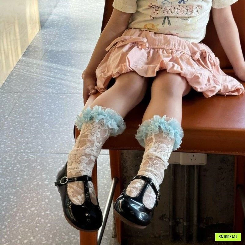 TẤT LƯỚI VIỀN HOA LOLLITA