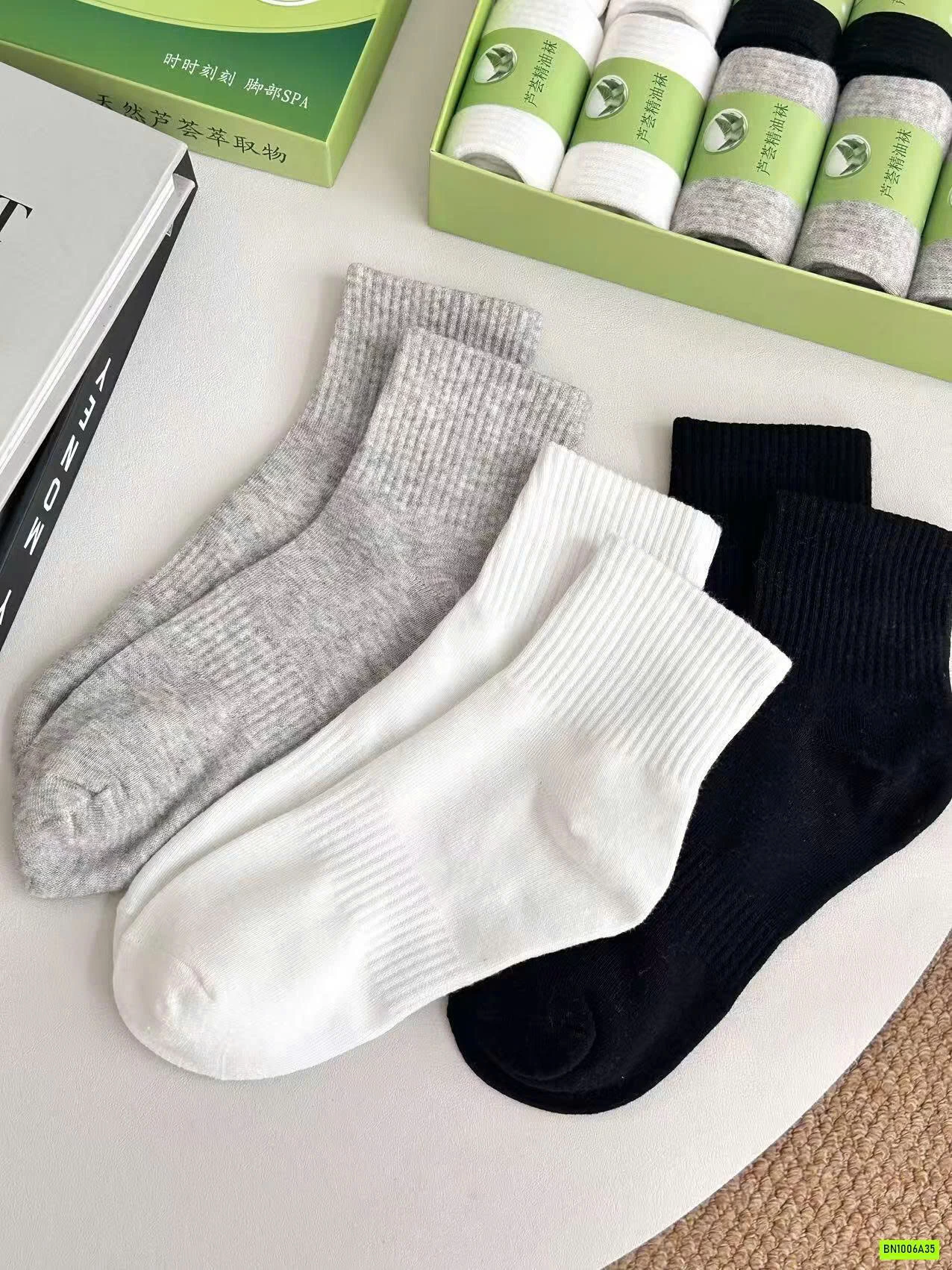 HỘP 10 ĐÔI TẤT KHỬ MÙI TINH DẦU LÔ HỘI