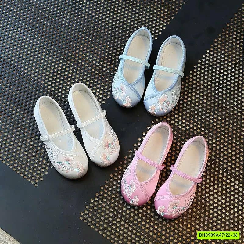 GIÀY BÚP BÊ THÊU HOA CỔ TRANG