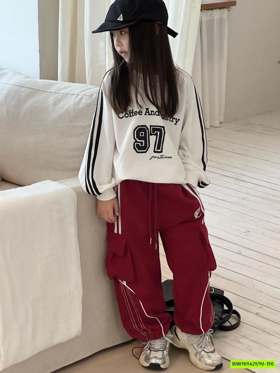 JOGGER PHỐI SỌC TÚI HỘP CÁ TÍNH