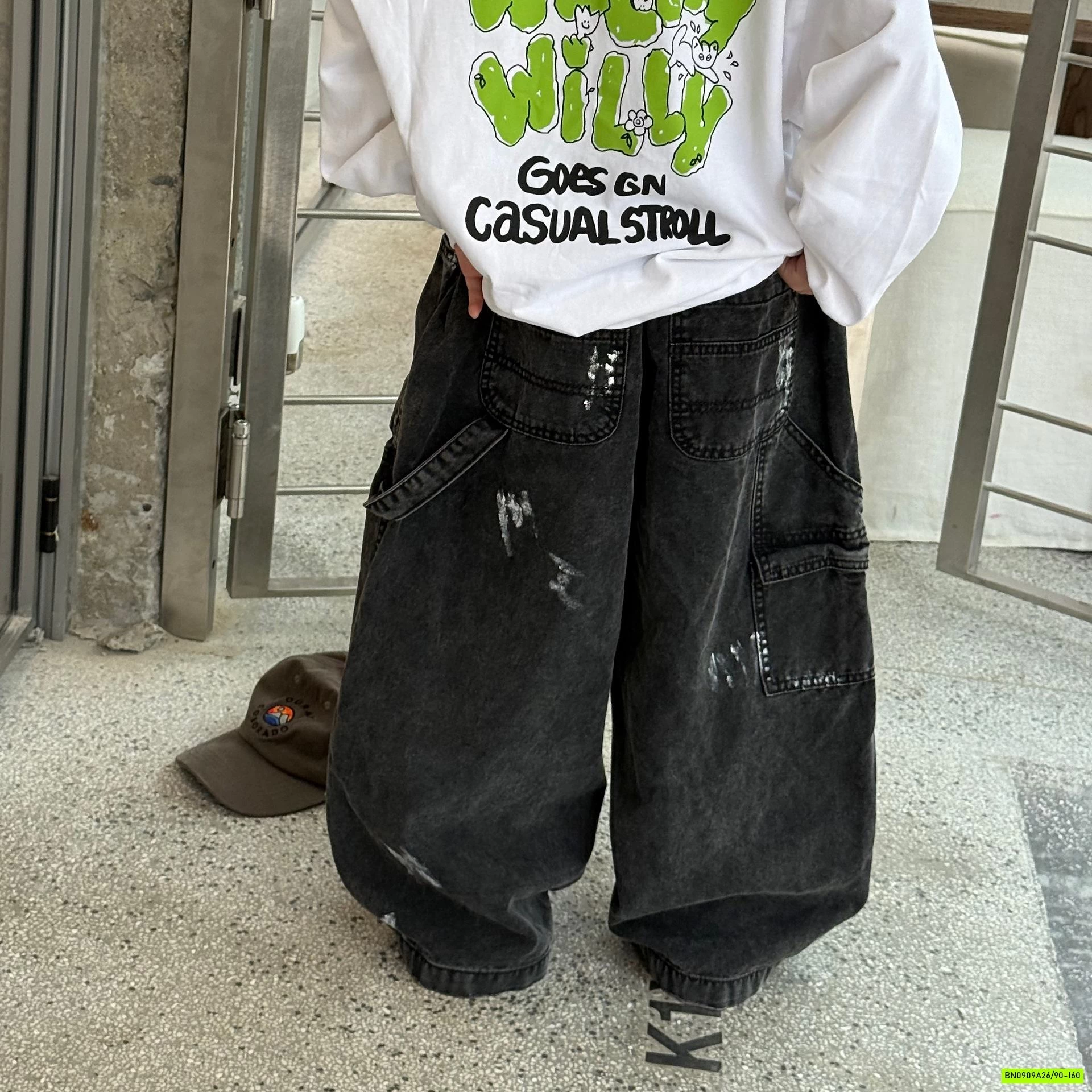 QUẦN JEANS ĐEN TÚI HỘP RÁCH CÁ TÍNH