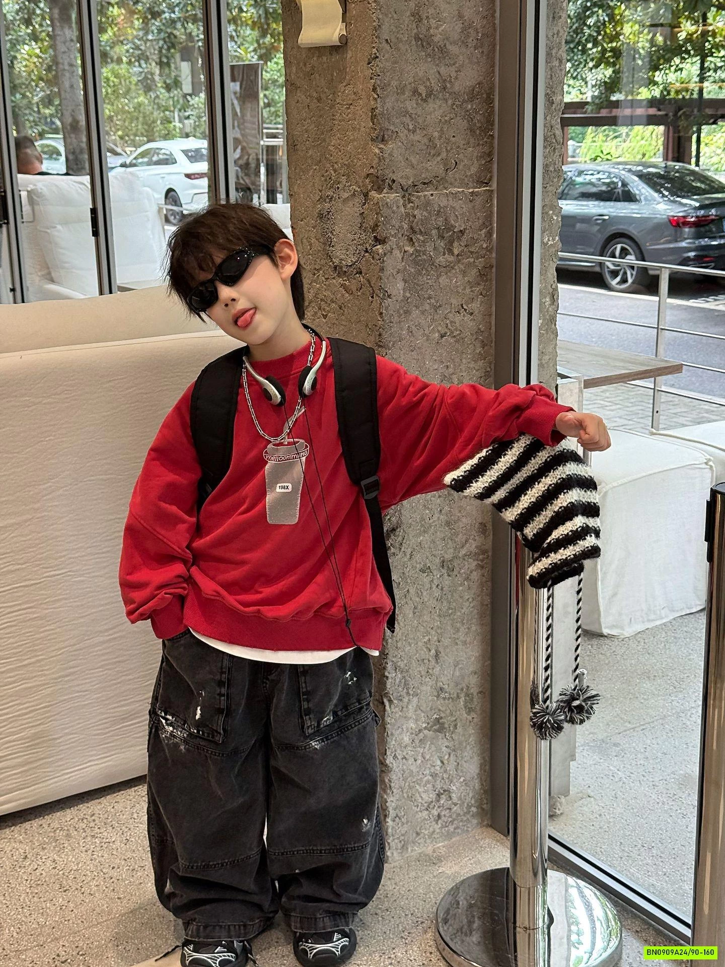 ÁO NỈ ĐỎ IN HÌNH CỐC