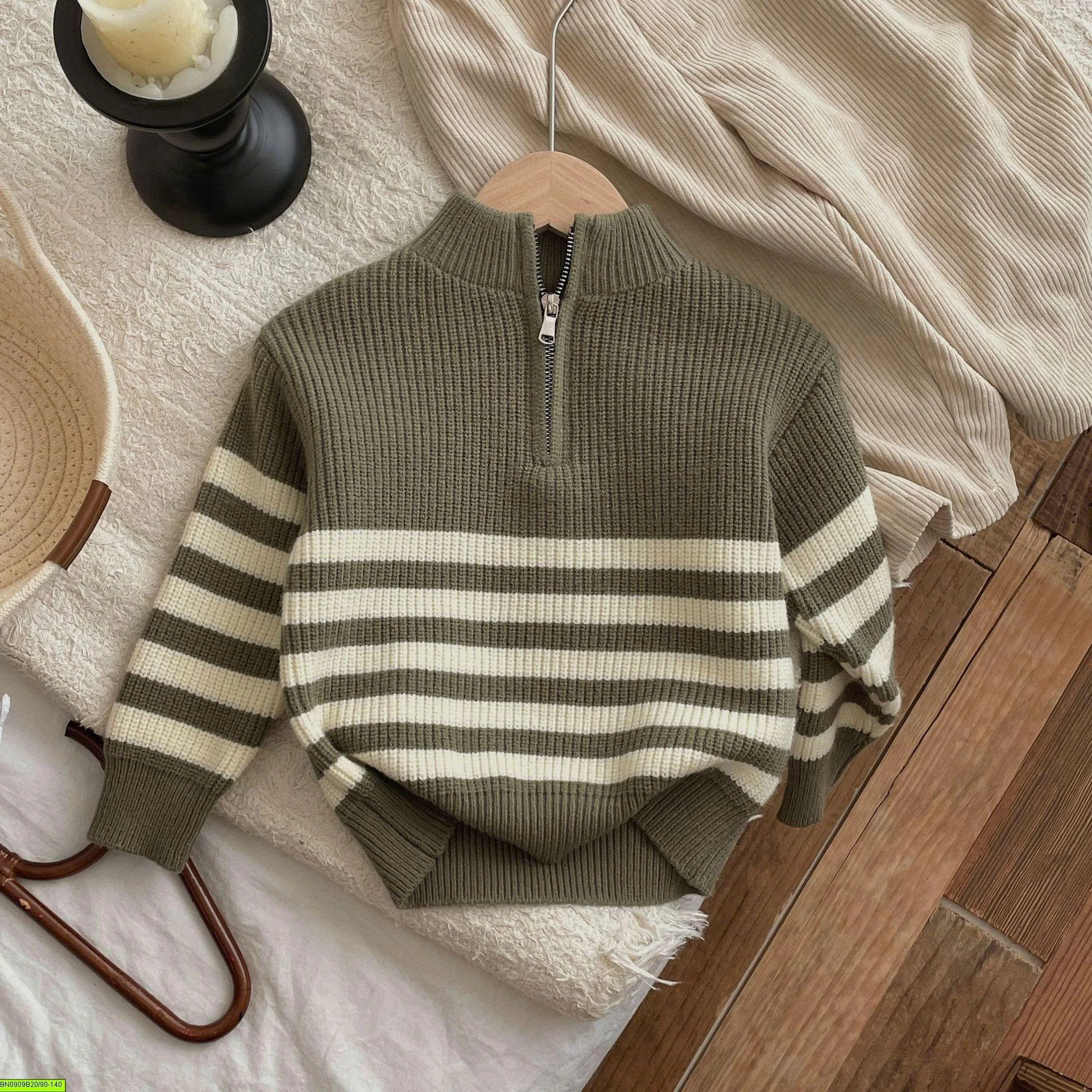 ÁO LEN KẺ ZIP CỔ CAO