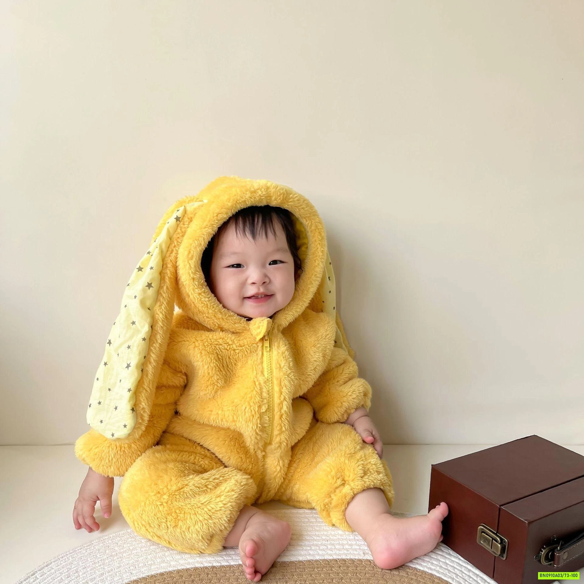 BODY Ủ LÔNG TAI THỎ TRƠN MÀU