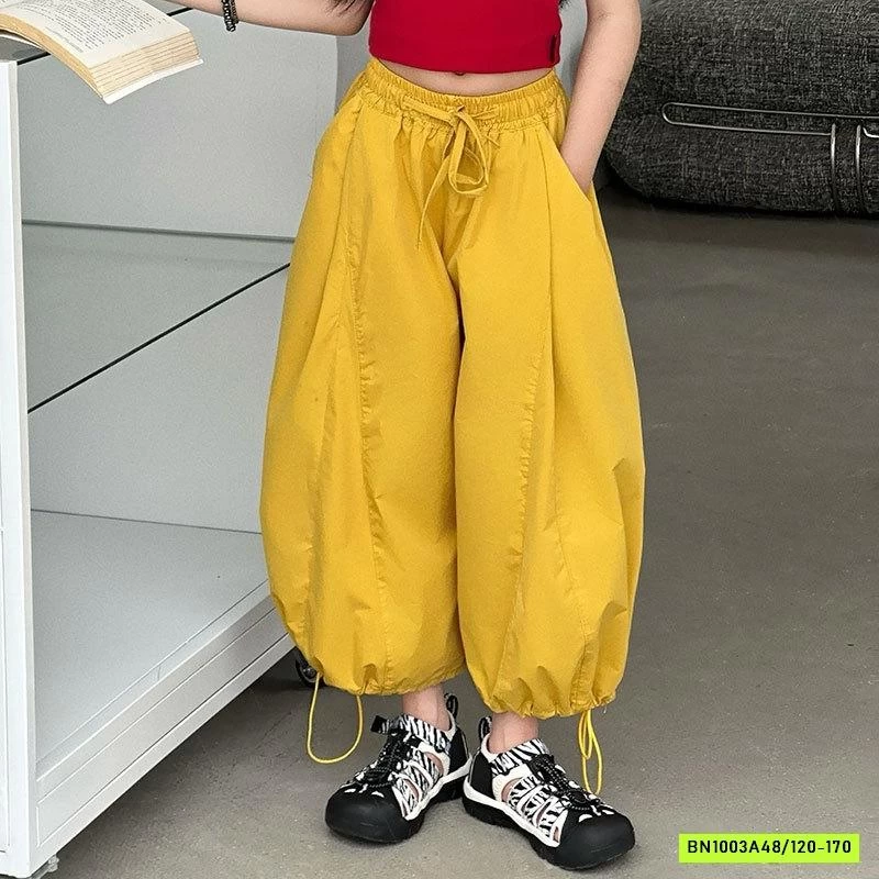 CROPTOP SÁT NÁCH MIX QUẦN BOOM