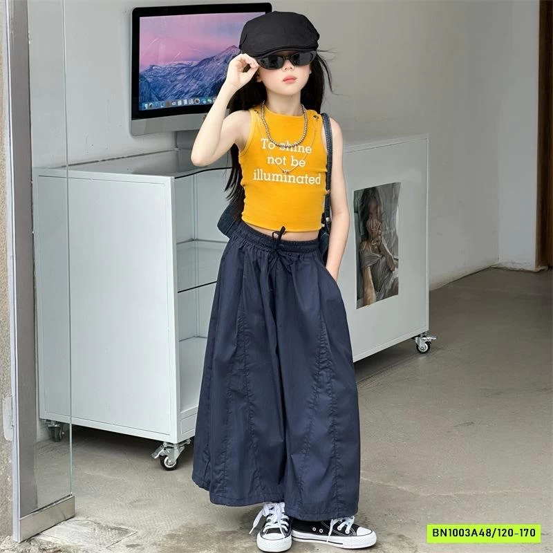 CROPTOP SÁT NÁCH MIX QUẦN BOOM