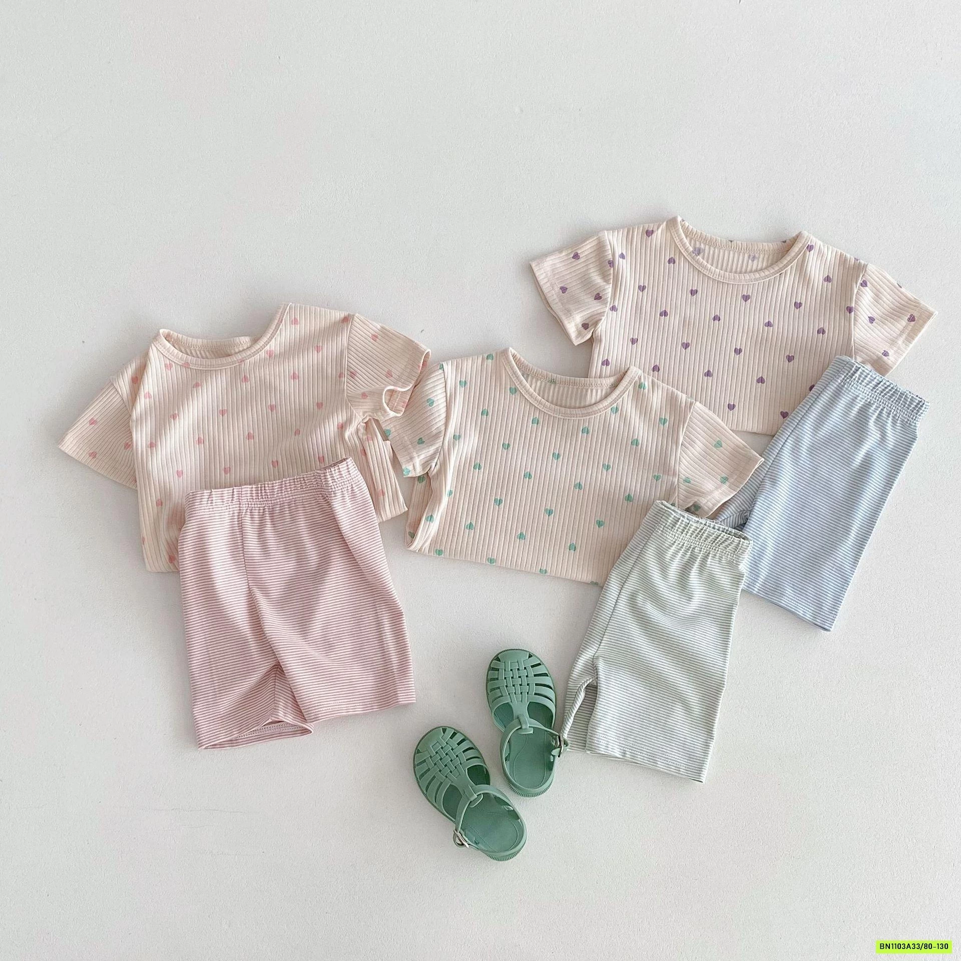 SÉT ÁO TRÁI TIM MIX LEGGING