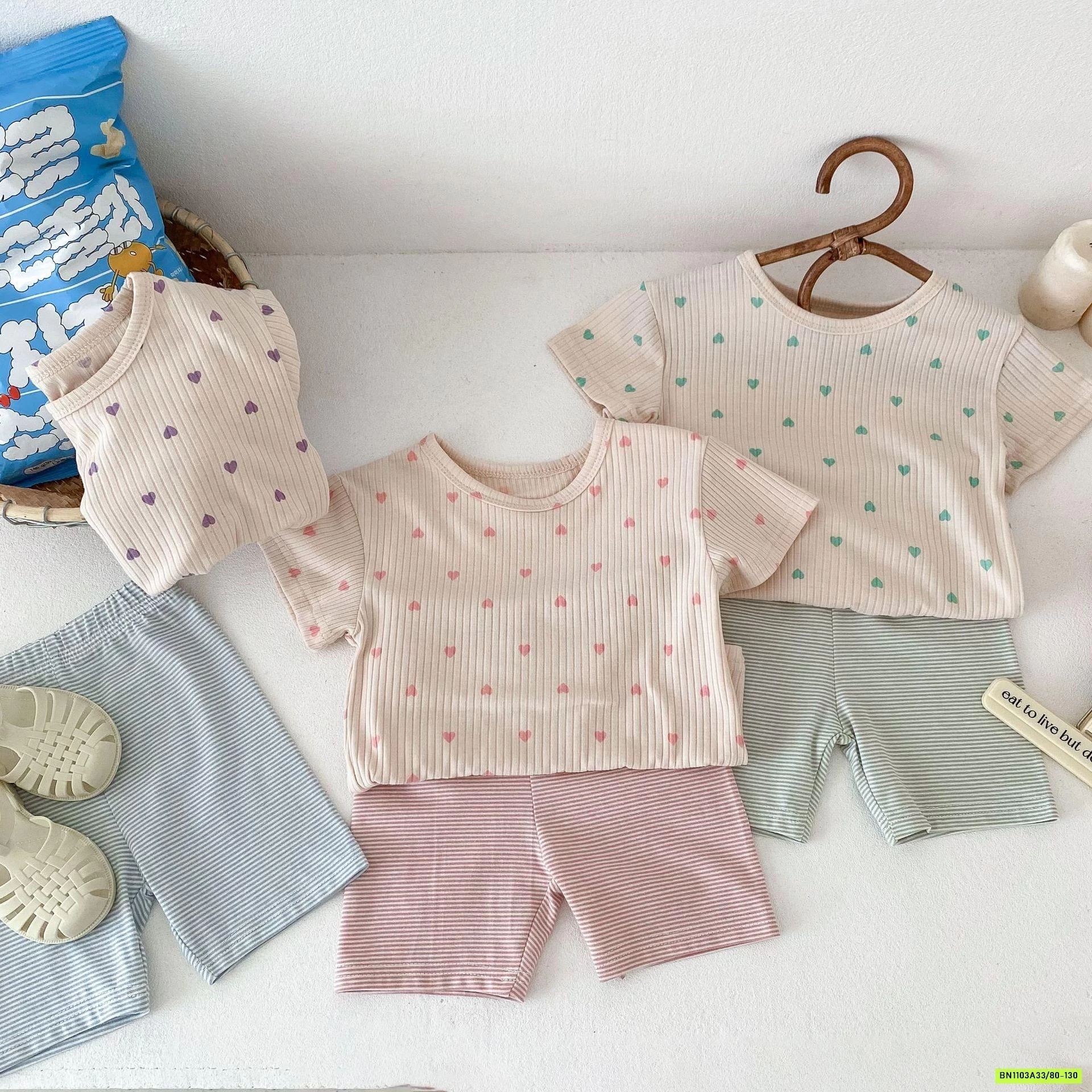 SÉT ÁO TRÁI TIM MIX LEGGING