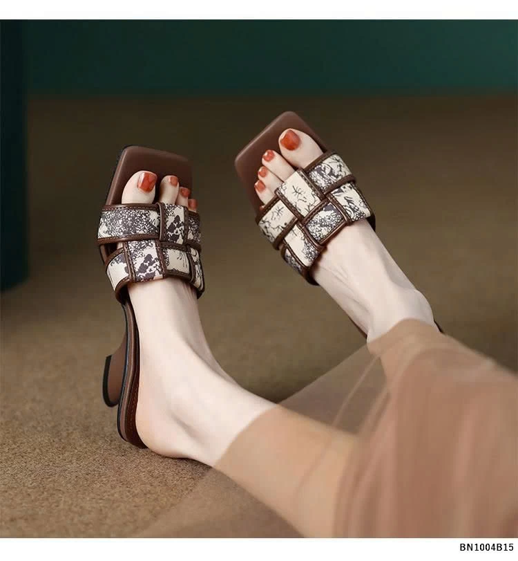 DÉP NỮ QUAI ĐAN HỌA TIẾT MŨI VUÔNG